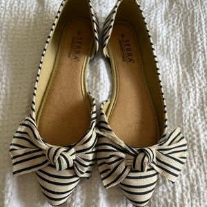 Serra Memory Foam Flats with Bows in Blue and White | Size 9